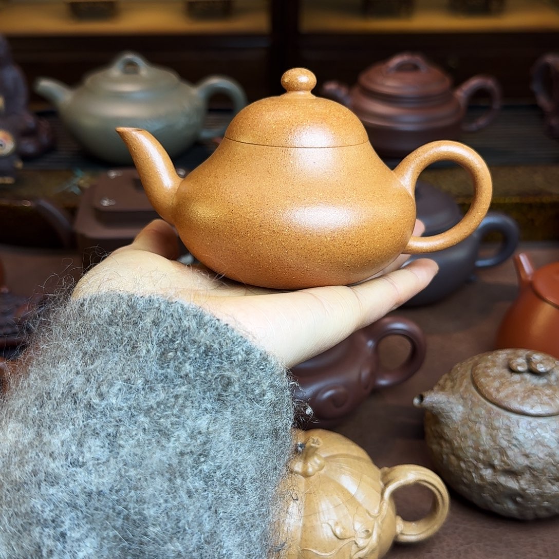 用***6紫砂茶壶梨型壶，黄金段泥