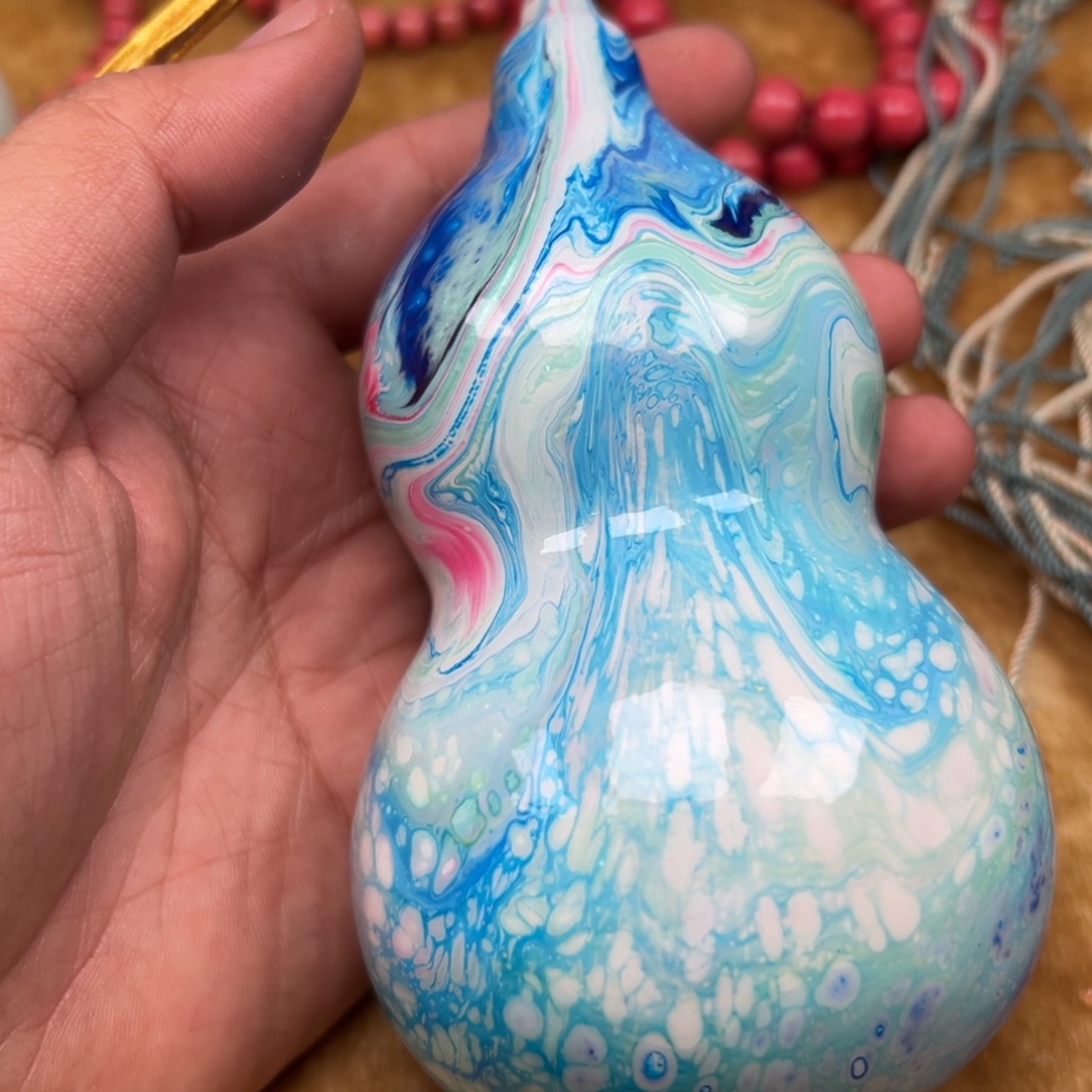 只买单纯的吊坠，没带链子，属的性质。