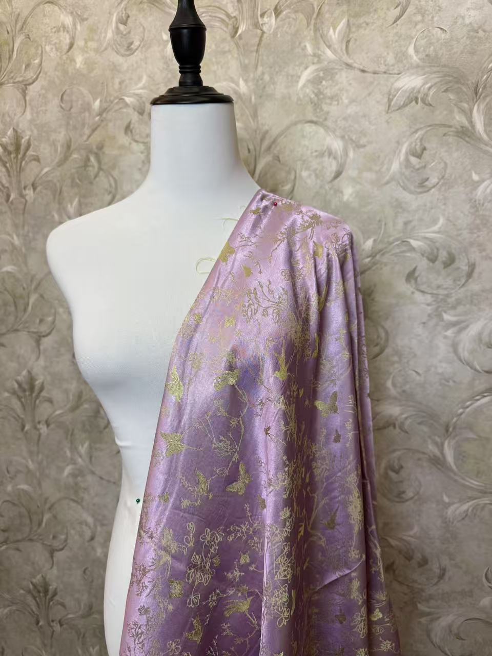 2306雀鸟衔枝款提花面料