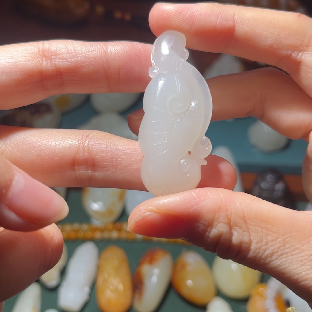 和田玉未镶嵌颈饰