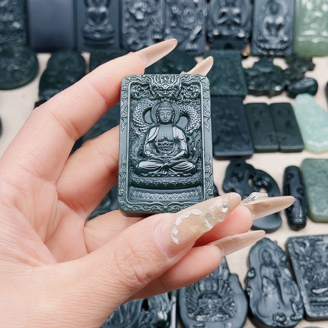 和田玉未镶嵌颈饰