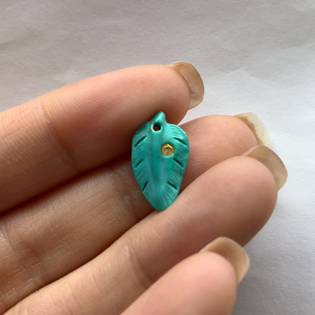 绿松石配饰未镶嵌