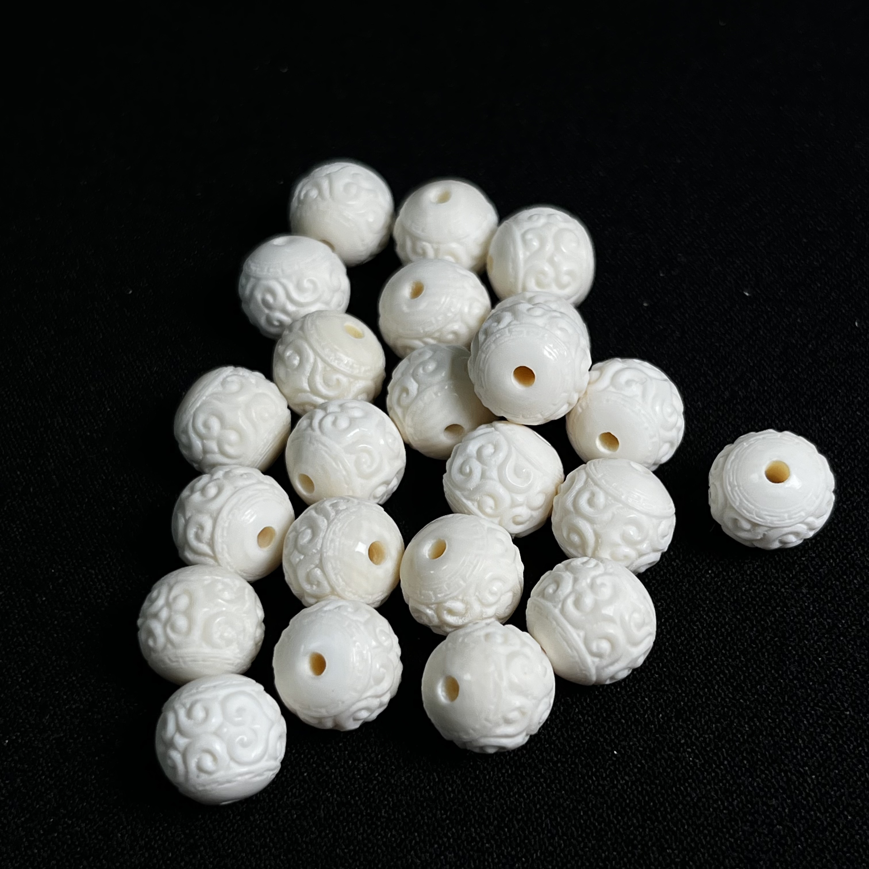 A107 回纹圆珠 只做天然猛犸牙 尺寸约10mm