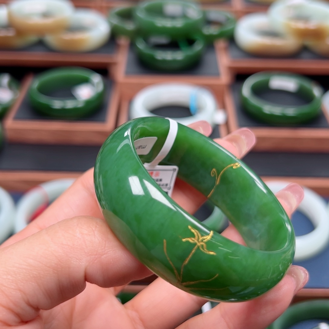 未镶嵌手镯和田玉（碧玉）