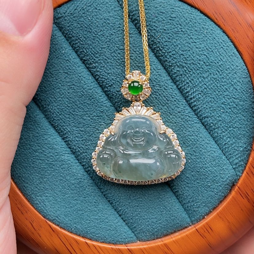 【闪购商品】颈饰银S925镶嵌翡翠小**?