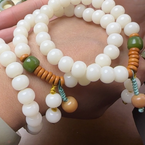 和田玉颈饰未镶嵌菩提随机发1条