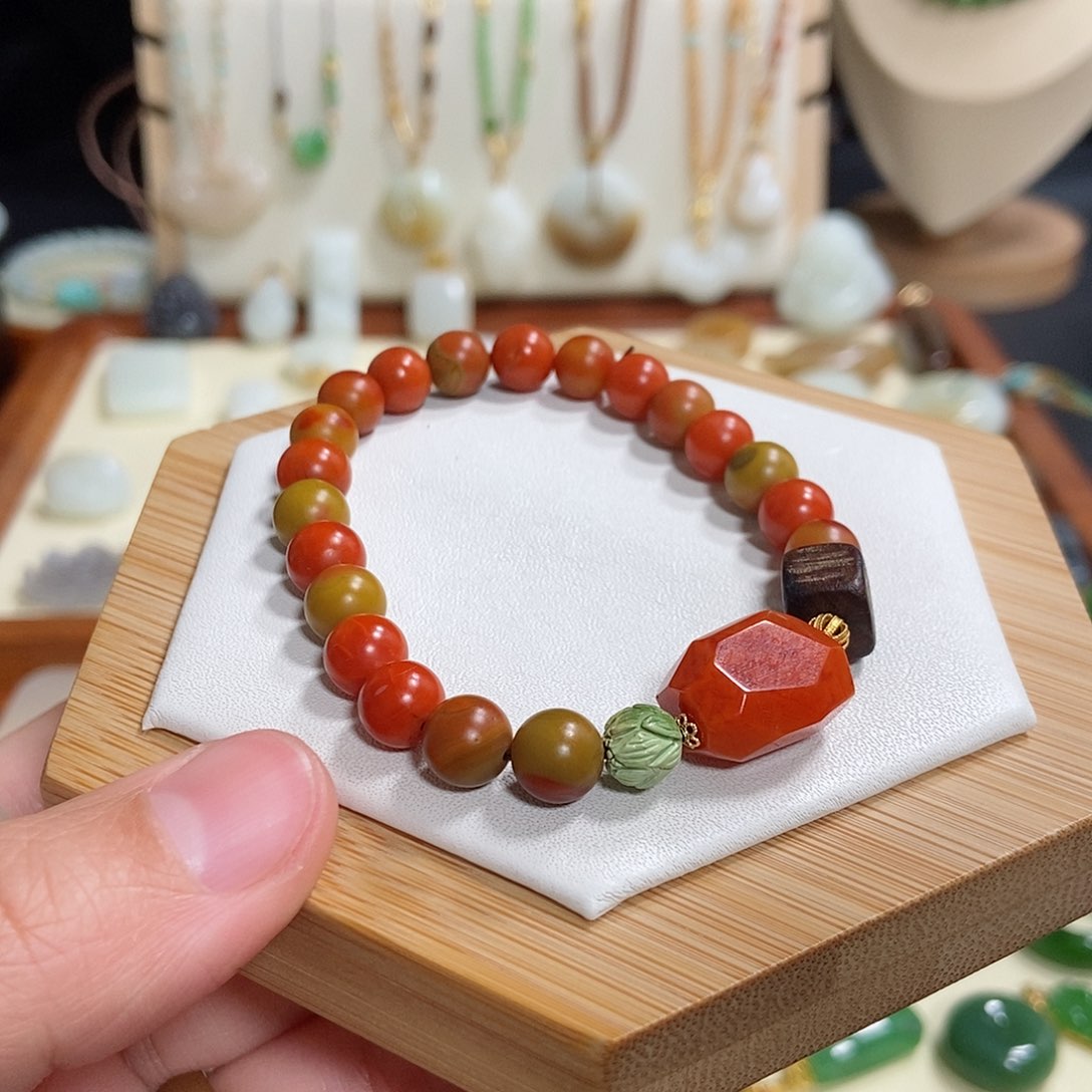 南红玛瑙手链未镶嵌
