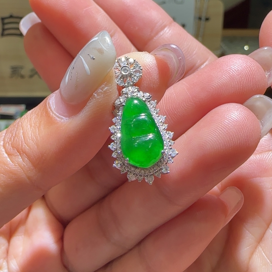 【闪购商品】翡翠颈饰18K金镶嵌缅甸