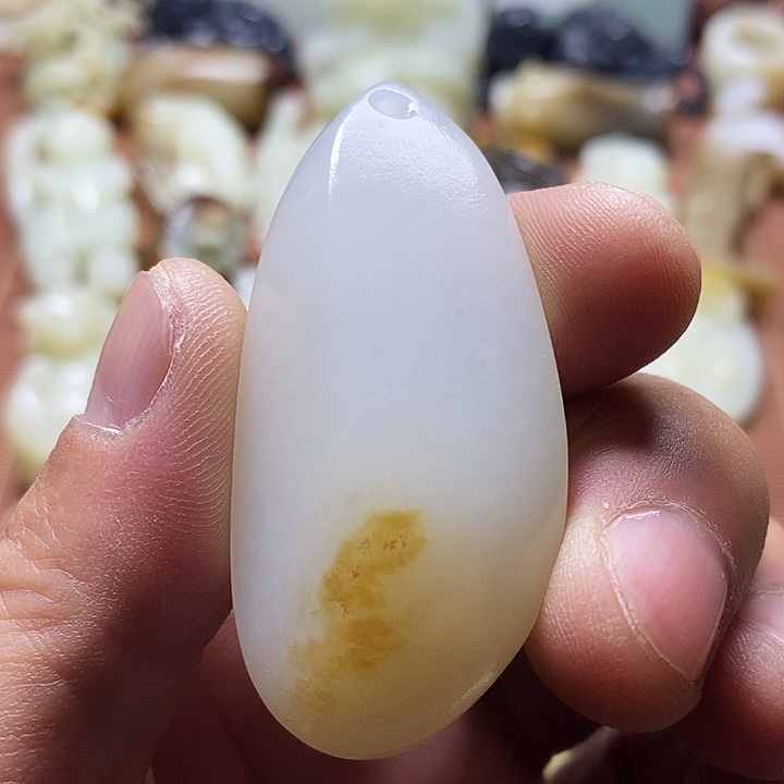 和田玉未镶嵌挂件