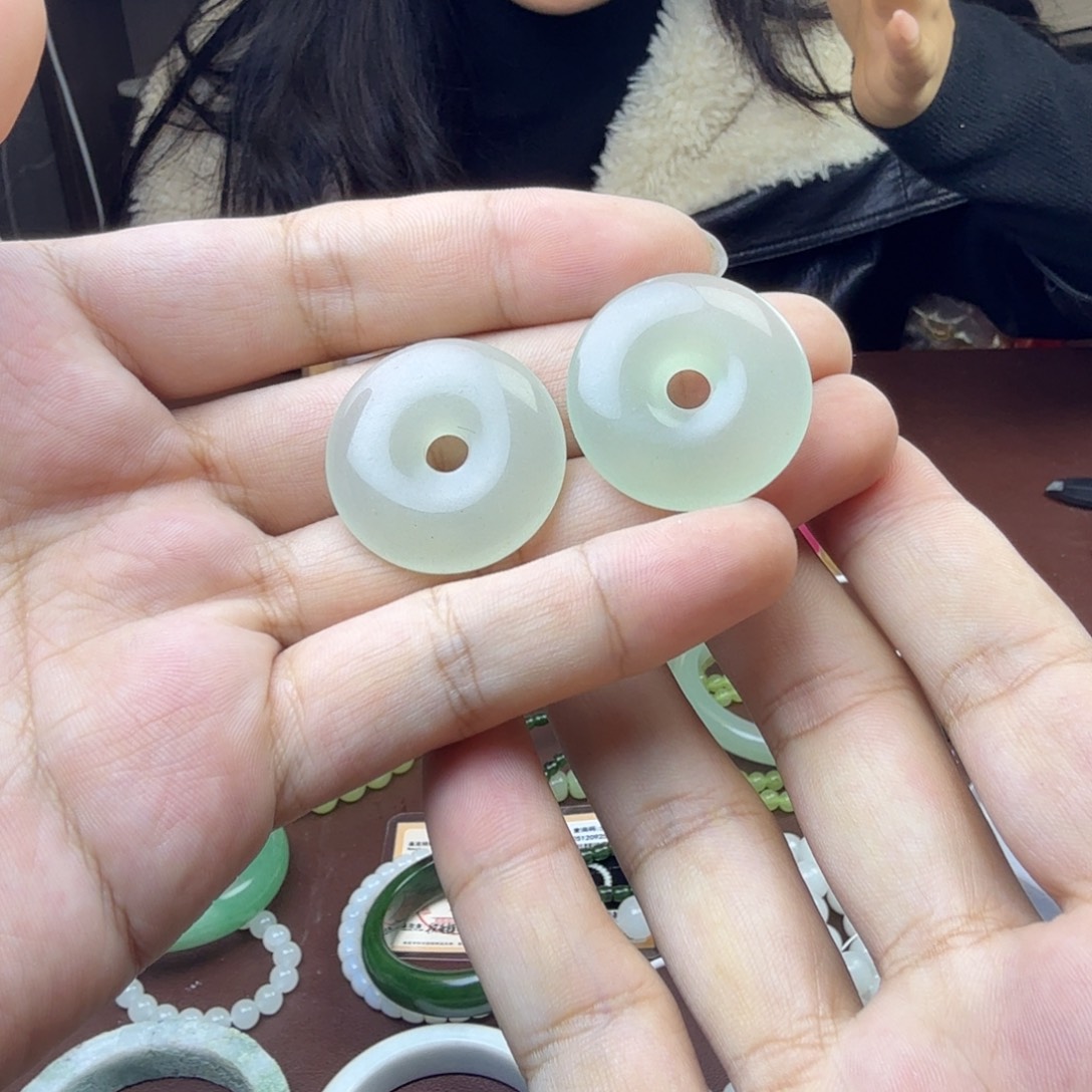 东陵石未镶嵌颈饰新疆东陵玉平安扣 有运费险