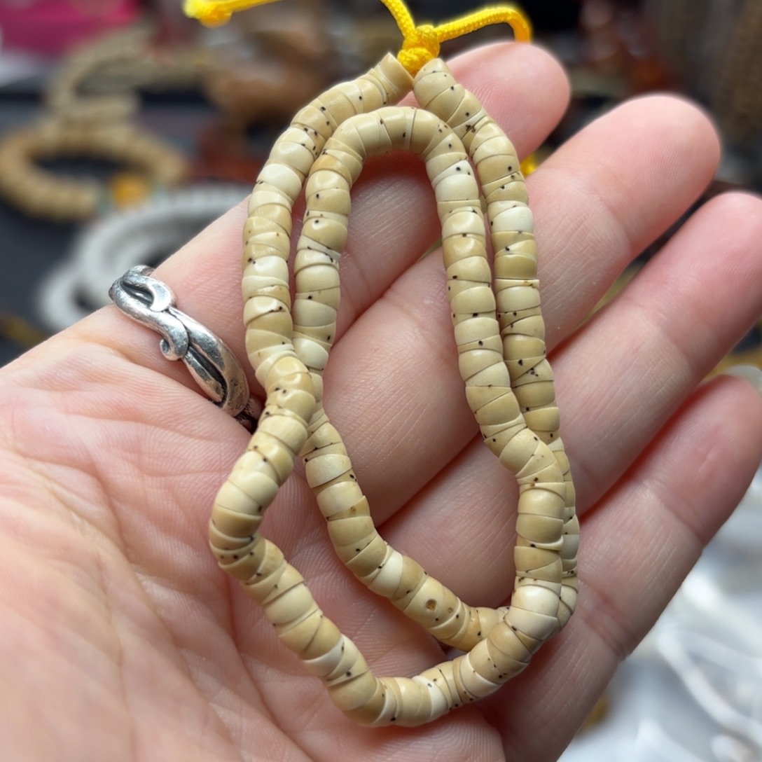 暖***音星月菩提吊坠石玉5大肠