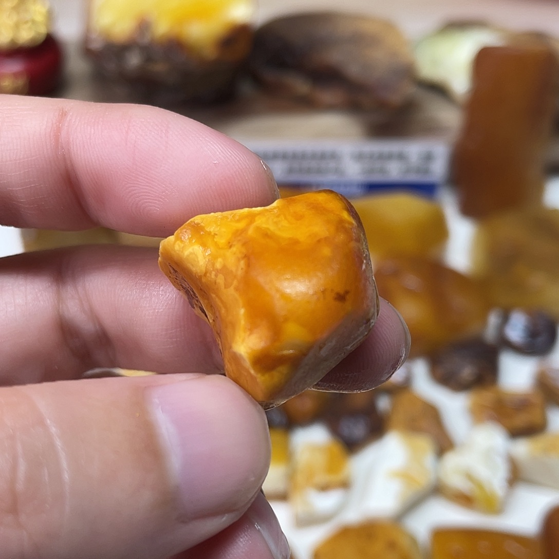 定制琥珀未镶嵌原矿琥珀