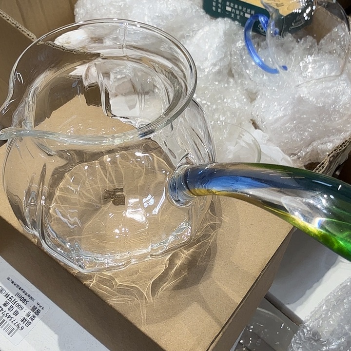 推***郎莲君杯。                     