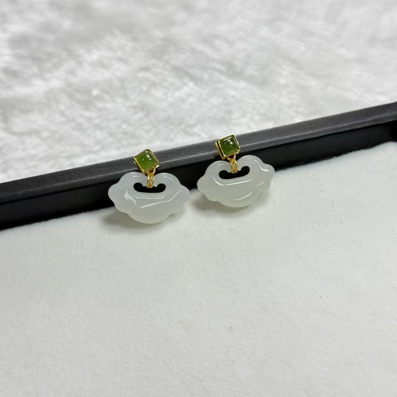 【睿泽赏宝】S925和田玉白玉如意锁吊坠 多样性发一/有瑕 KL0100085