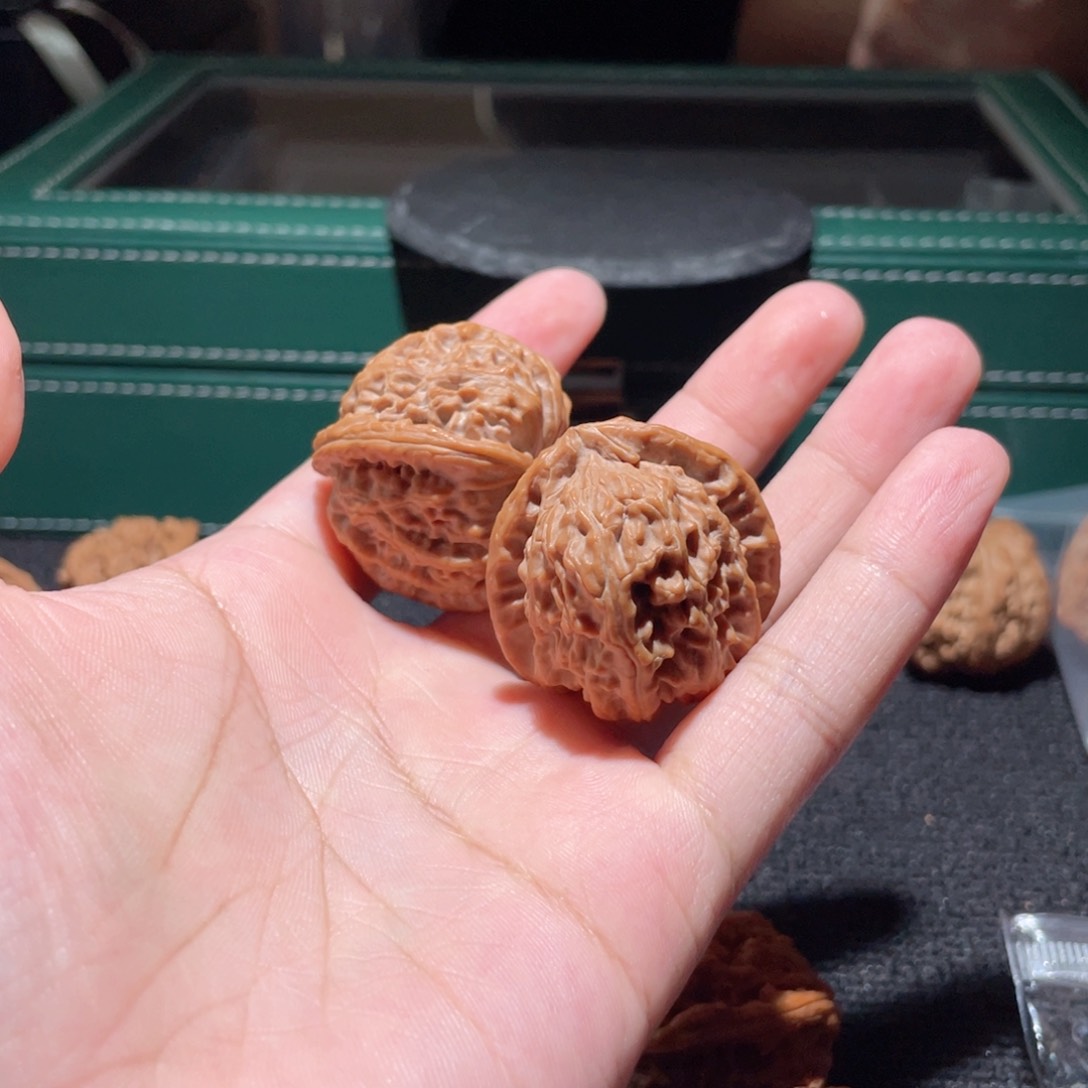 文玩核桃吊坠田*格35全品三角白