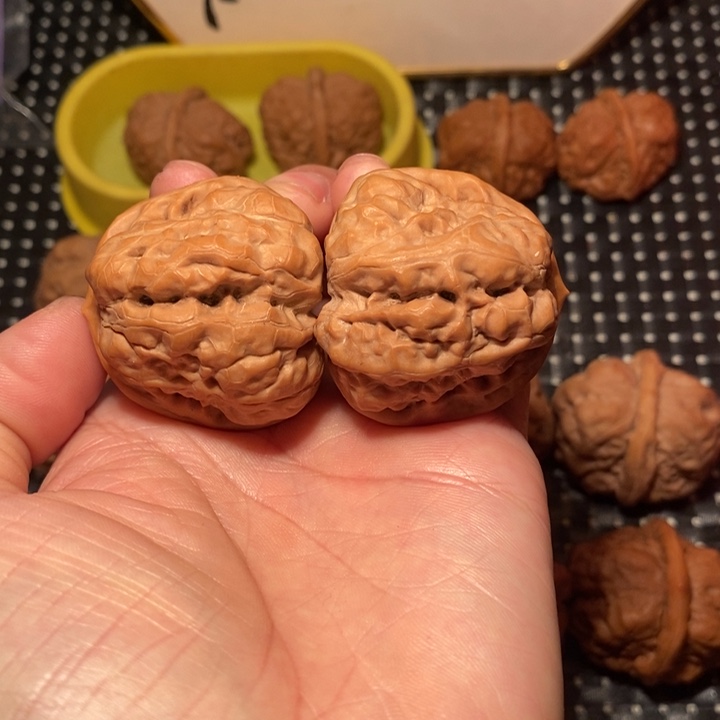 文玩核桃把件四深开八腿蛙王