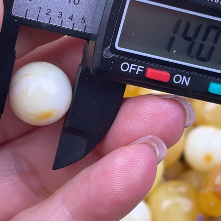 蜜蜡未镶嵌裸石240