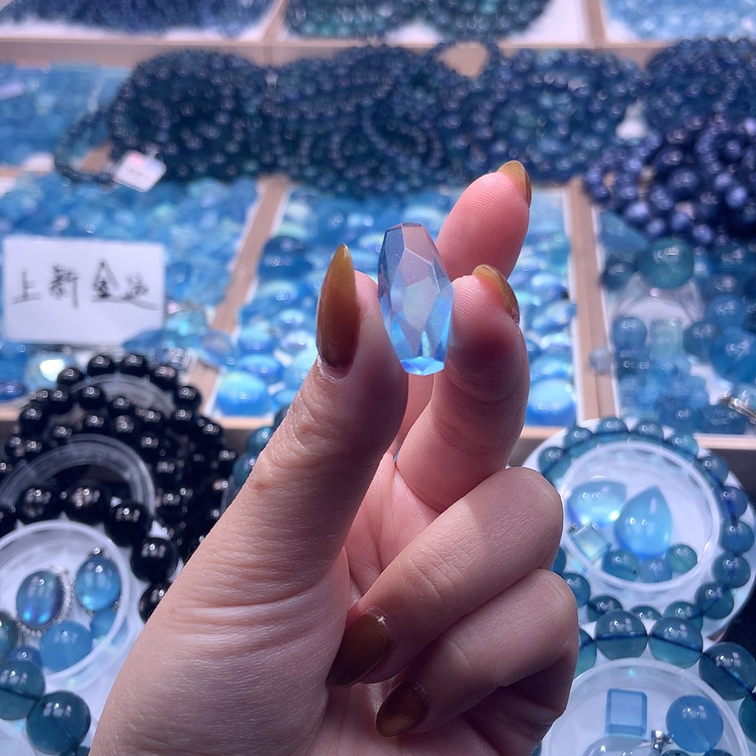 未镶嵌手串海蓝宝石随型（可打孔配银扣，打孔不退）110元