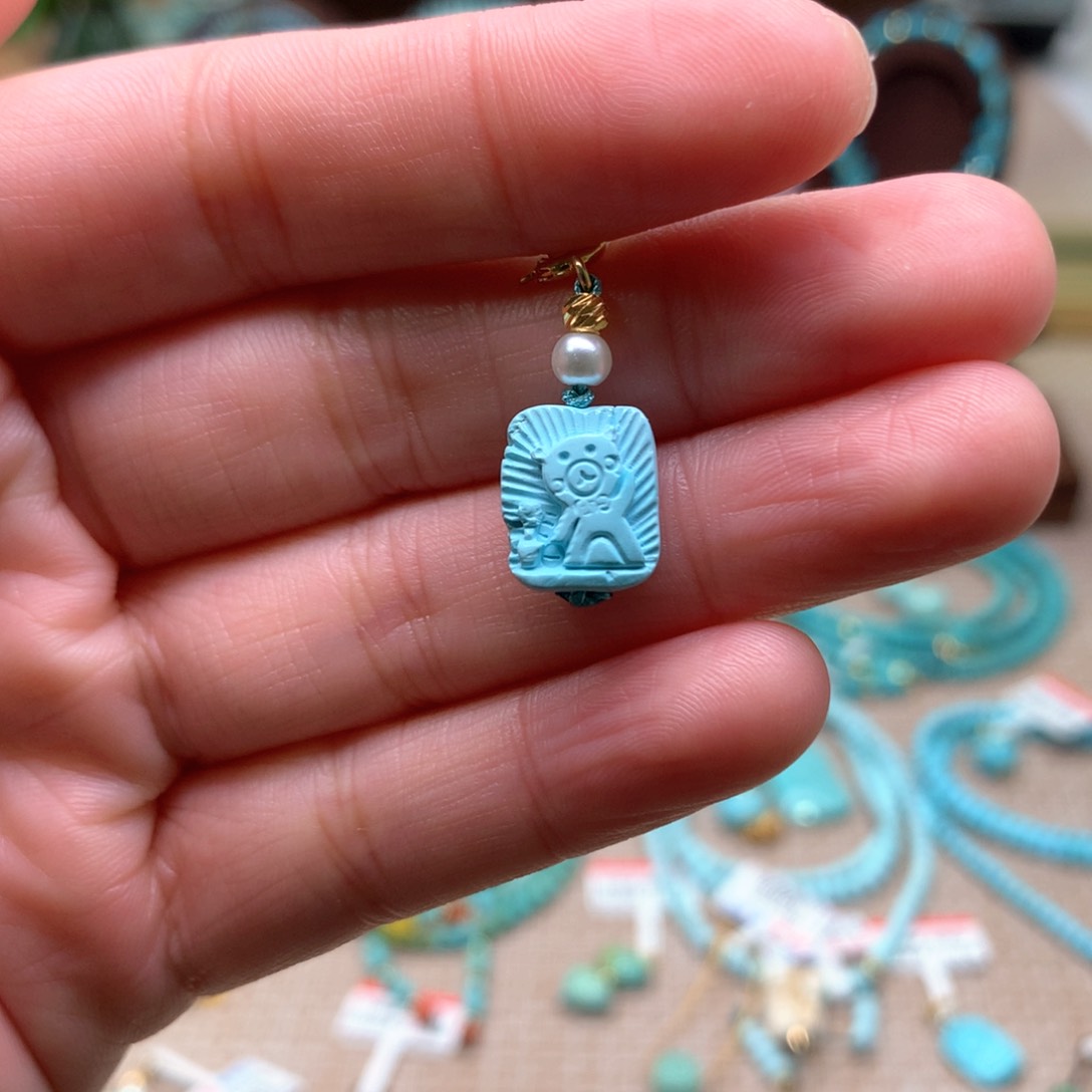 绿松石配饰未镶嵌