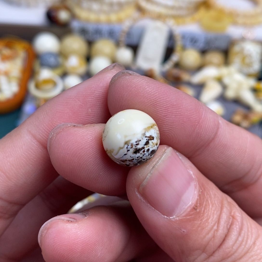 蜜蜡裸石未镶嵌14.1mm奥利奥圆珠