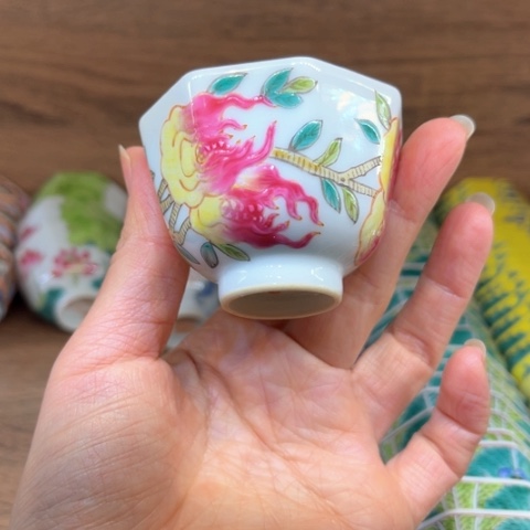 手绘茶杯盖碗壶承陶瓷