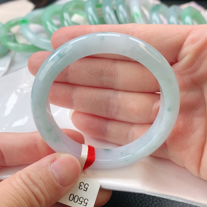 翡翠手镯未镶嵌缅甸A货翡翠手镯