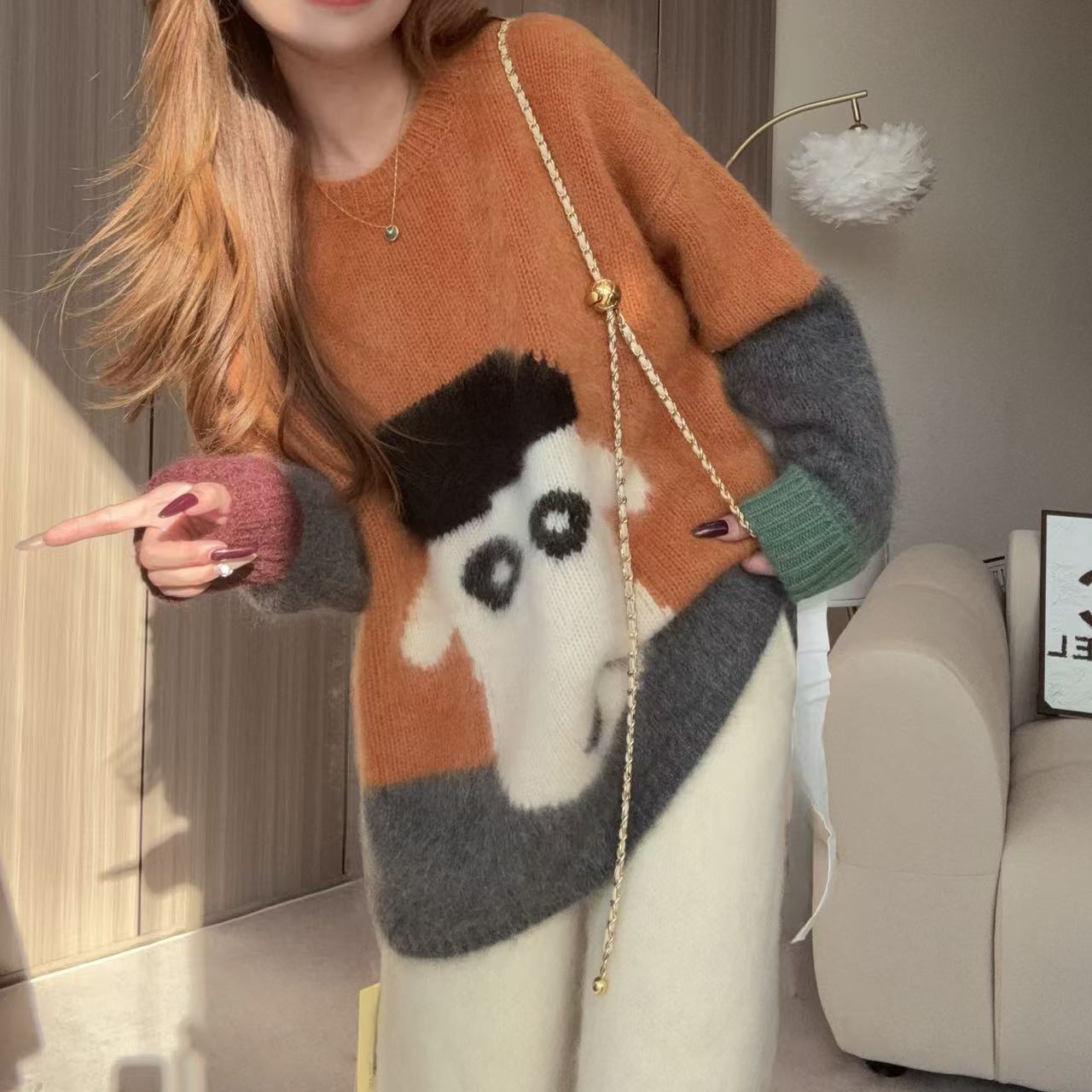 【百分百山羊绒】241968拉绒工艺款提花蜡笔小新款羊绒衫时尚百搭