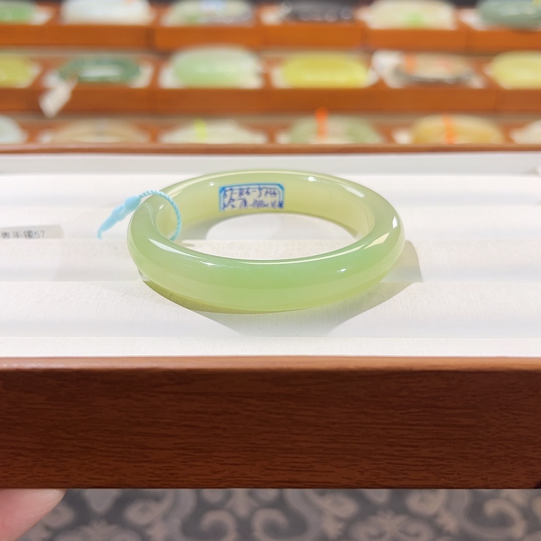 和田玉未镶嵌手镯  【翠青】