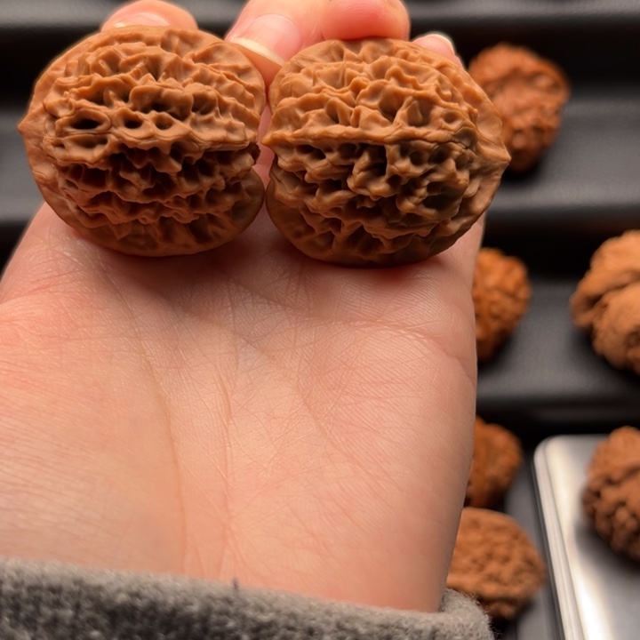 我***$文玩核桃吊坠秦闷