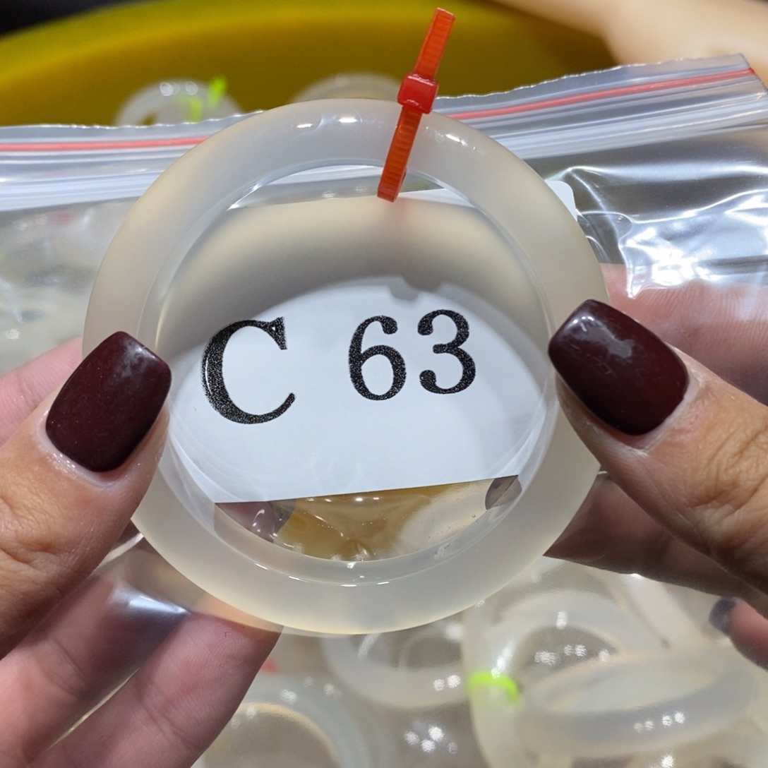 3***3玛瑙/玉髓未镶嵌手镯