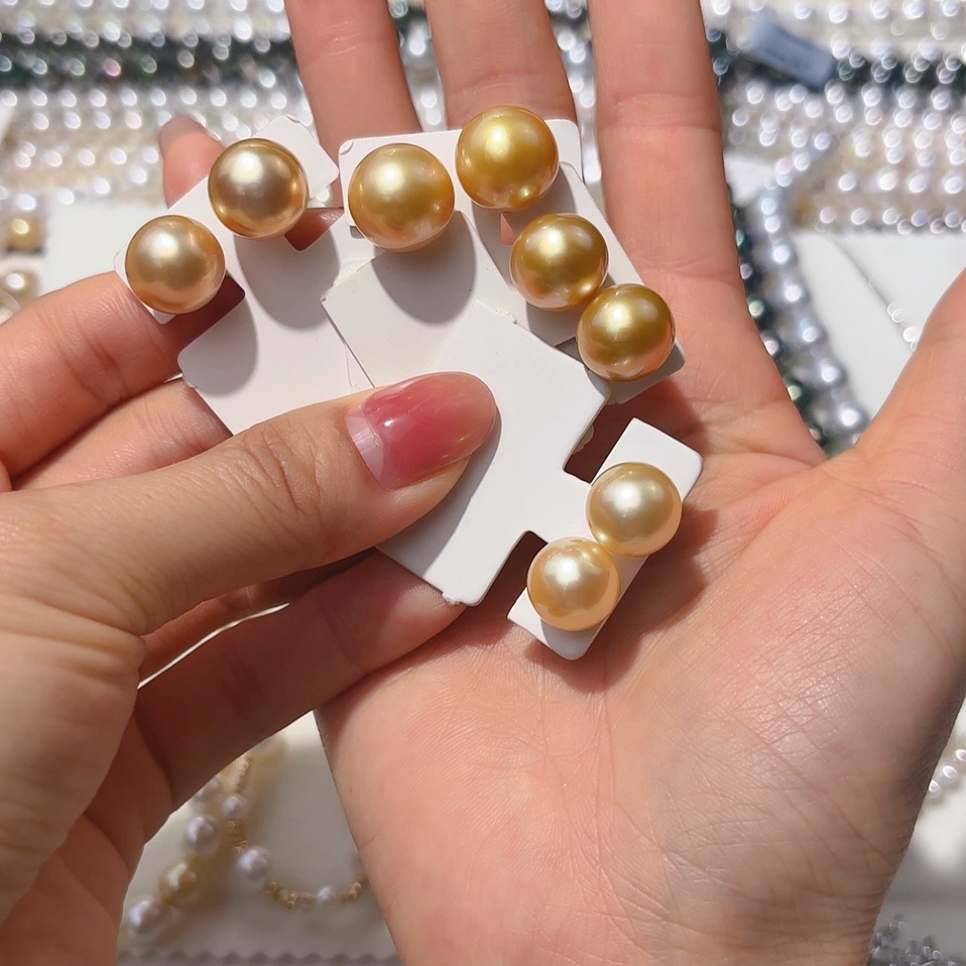 海水珍珠耳饰18K金镶嵌多样发其一