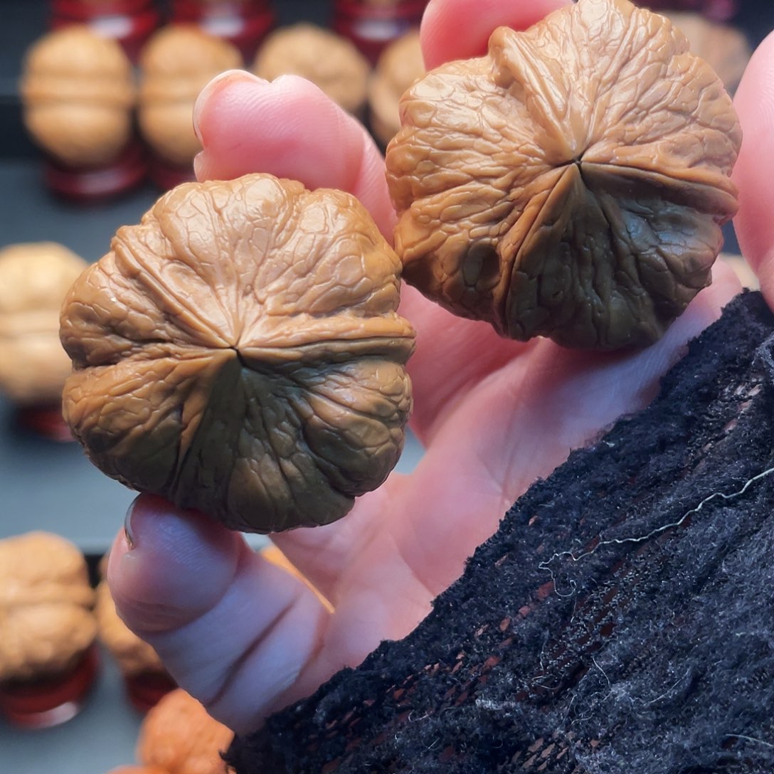 文玩核桃吊坠香炉……