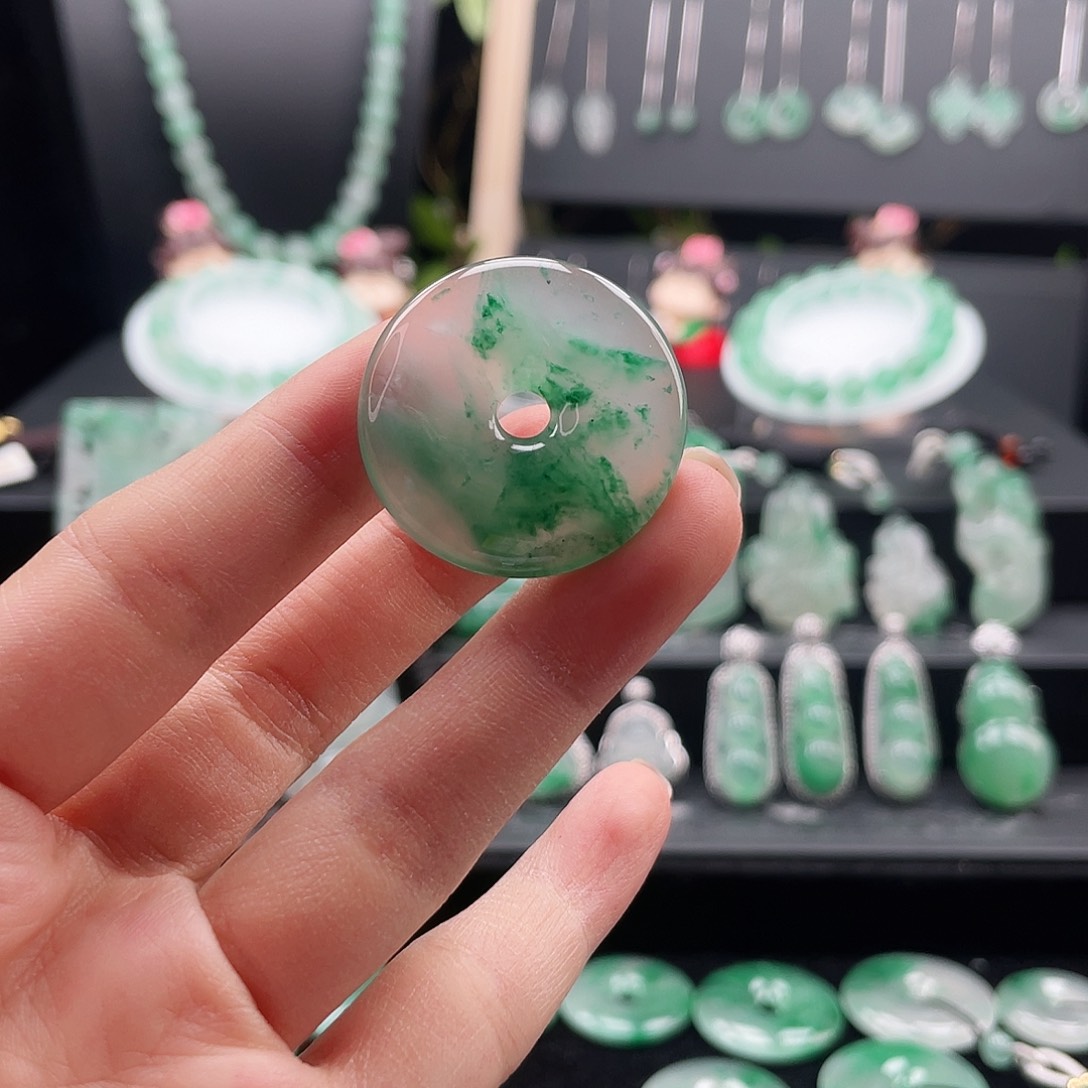 吊坠(赠链)未镶嵌石英质玉