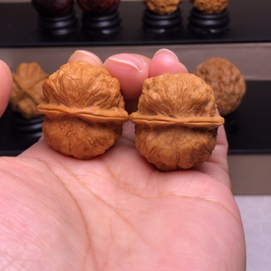 文玩核桃把件龙鳞舍利疙瘩包44