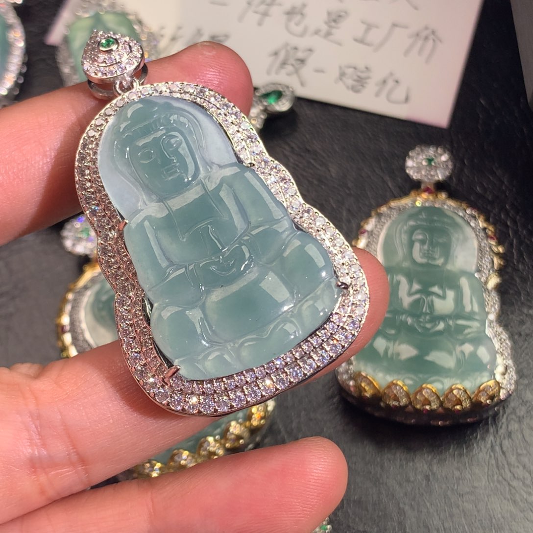 翡翠颈饰未镶嵌观音