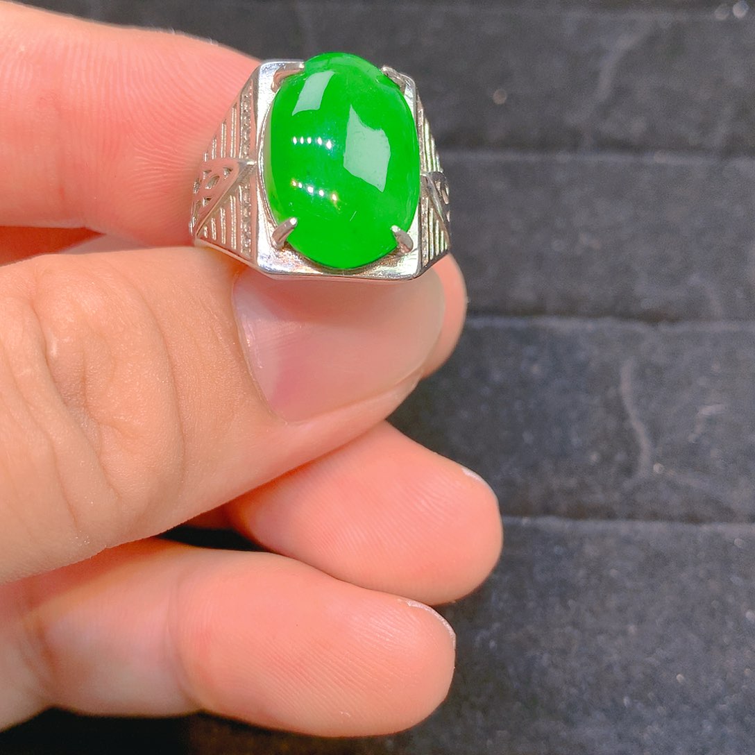 翡翠银S925镶嵌颈饰翡翠