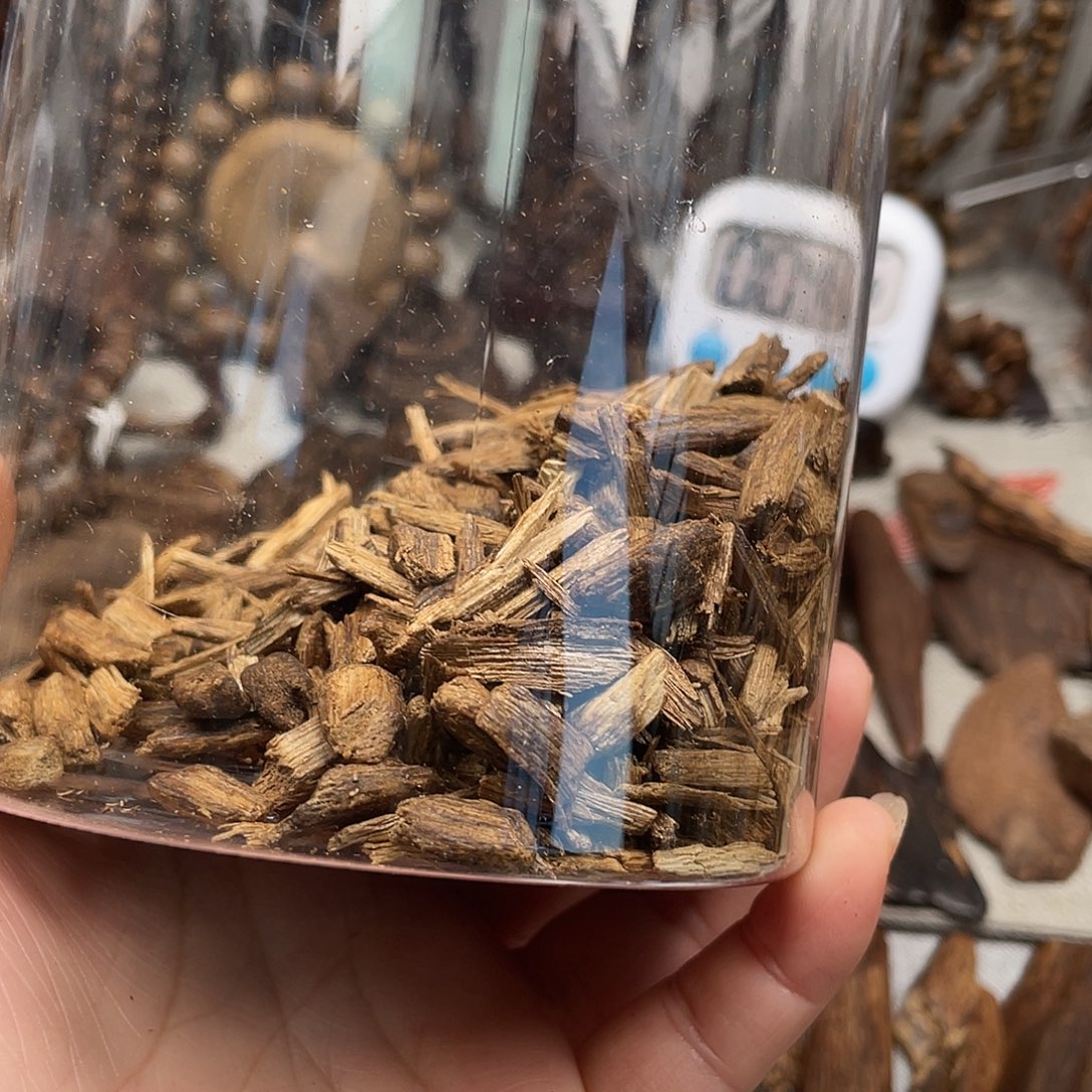 恶***恶沉香碎屑沉香西马软丝