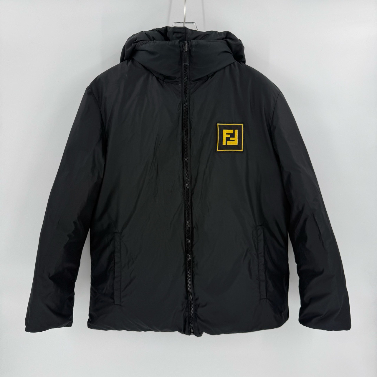 99新 FENDI/芬迪 黑色两面穿双F刺绣羽绒服/46码/Sw24230
