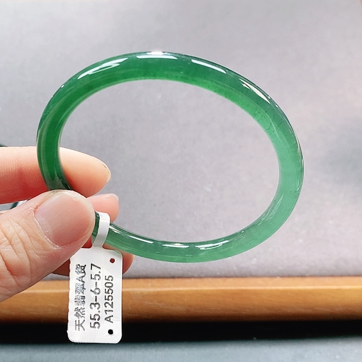 【闪购商品】翡翠手镯（圆镯）未镶嵌