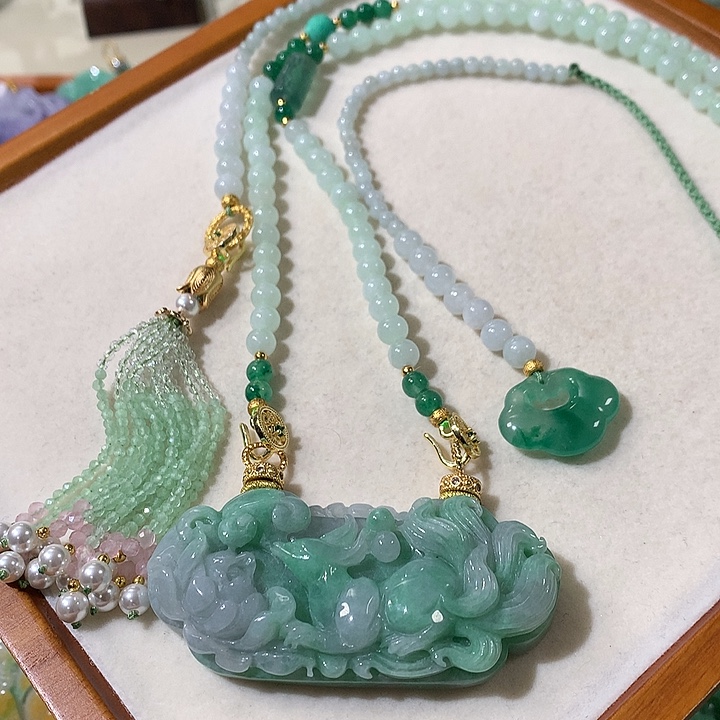 翡翠未镶嵌颈饰翡翠吊坠