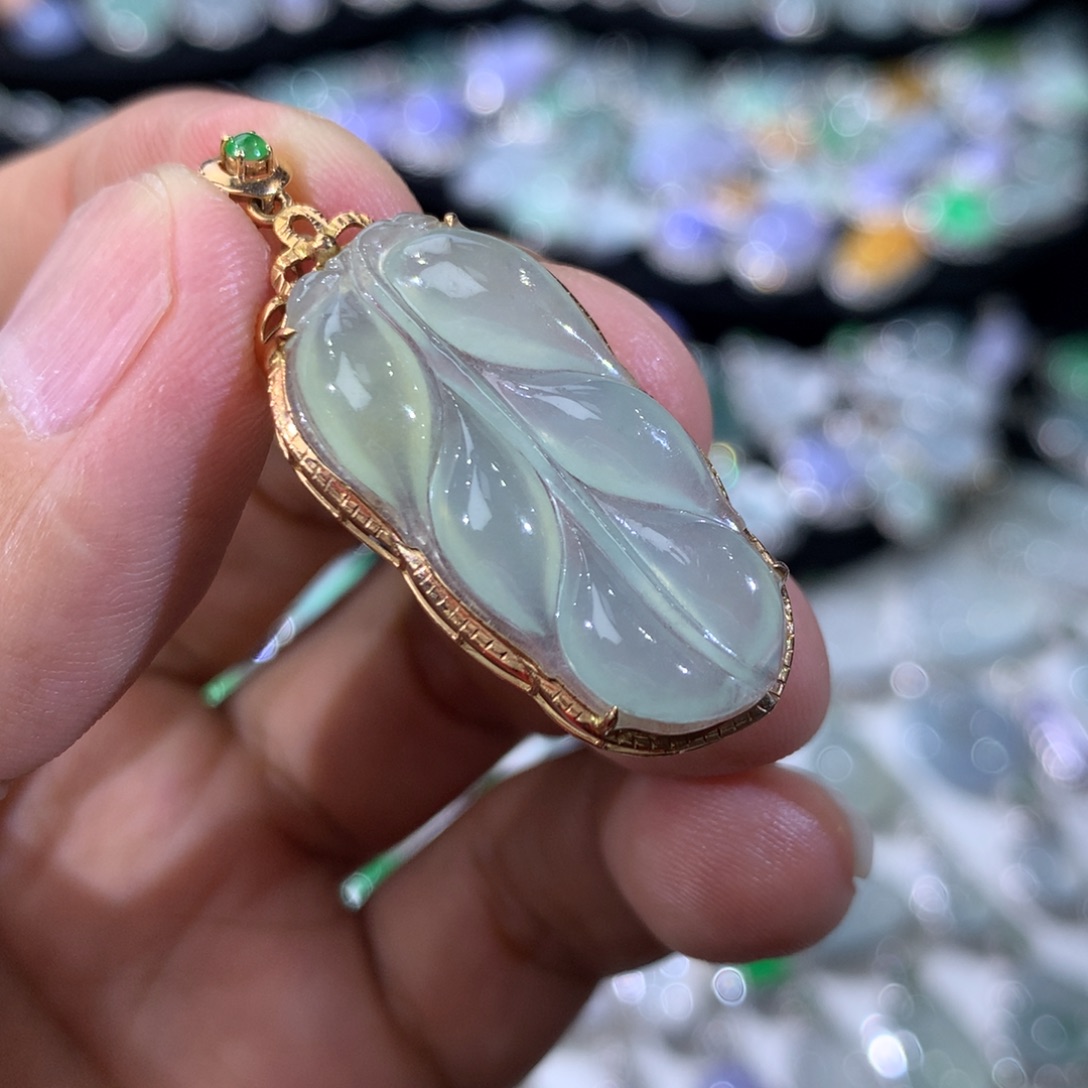 翡翠18K金镶嵌吊坠(不含链)