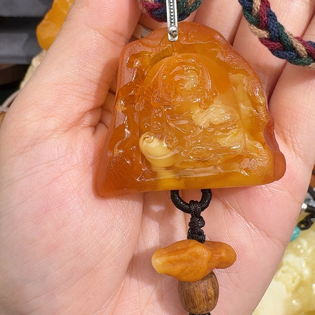 音***尘琥珀未镶嵌裸石我
