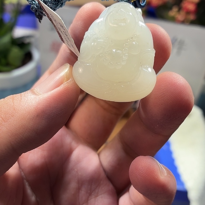 颈饰未镶嵌和田玉（糖玉）