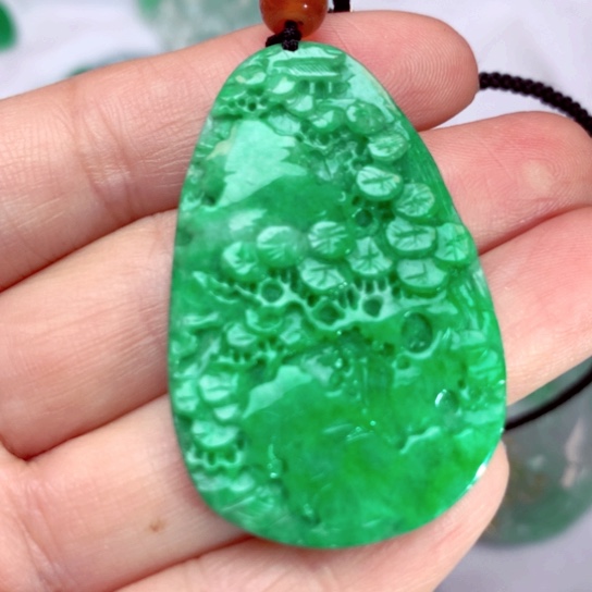 翡翠吊坠(不含链)未镶嵌