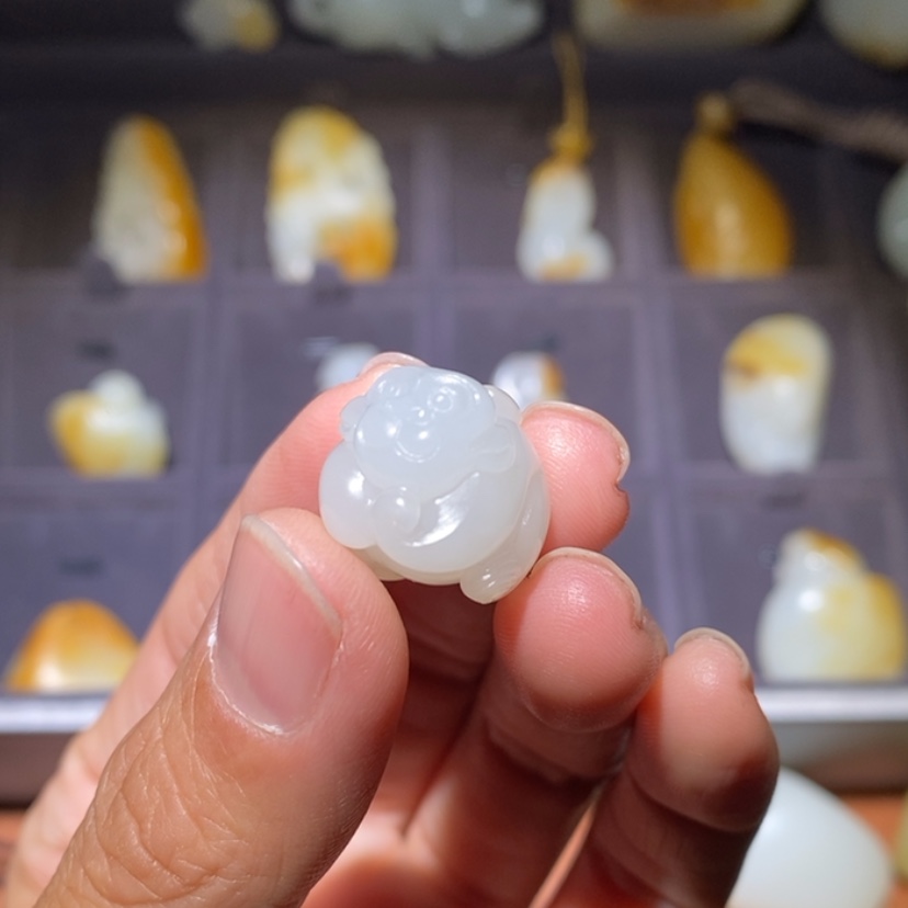 【闪购商品】颈饰未镶嵌和田玉