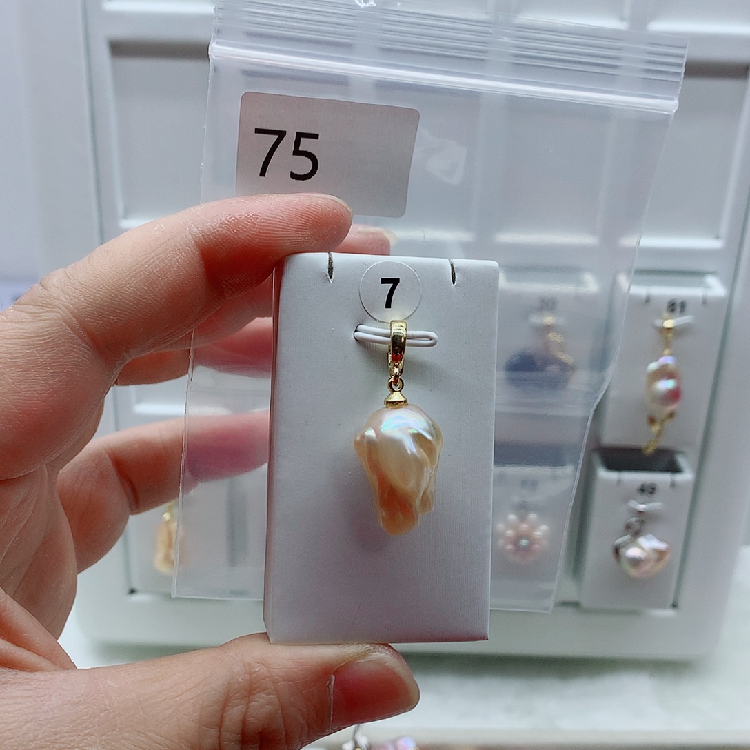 合金吊坠(不含链)淡水珍珠