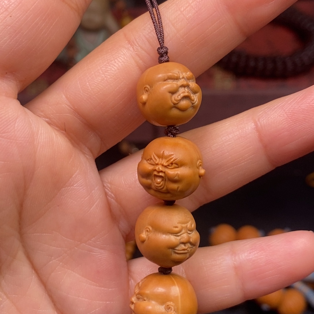 R***.吊坠猴头核桃橄榄核桃