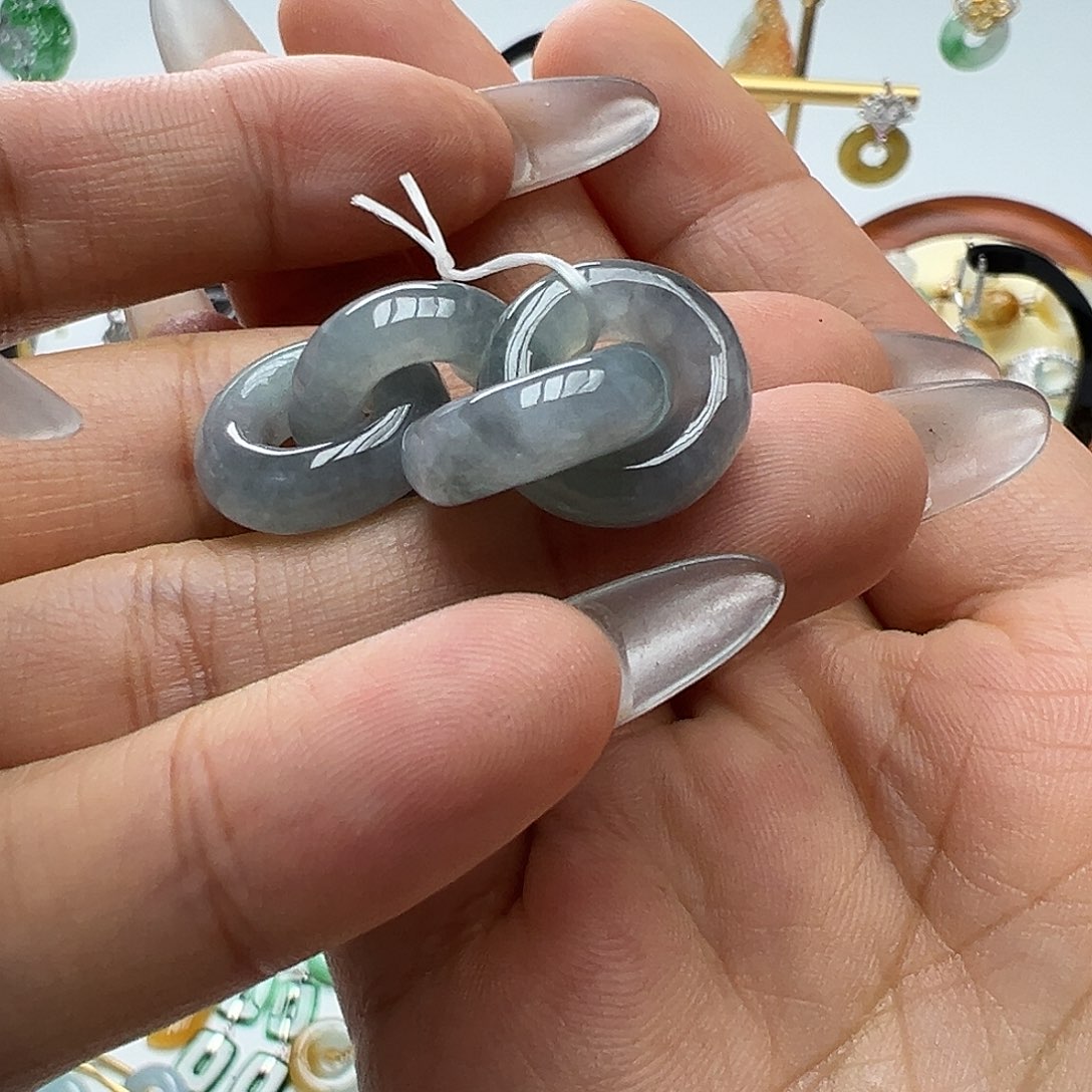 柠****翡翠未镶嵌耳饰天然缅甸A货翡翠