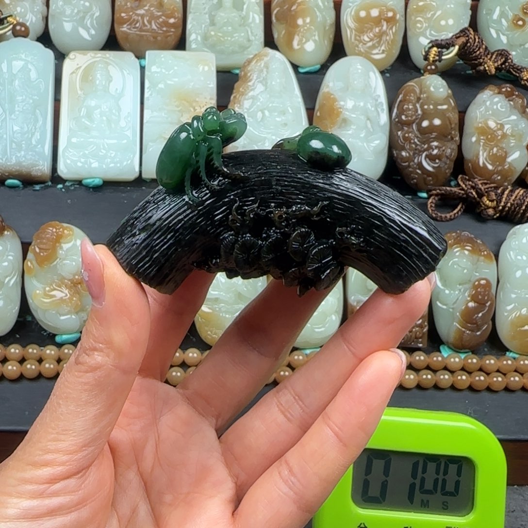 沉***间和田玉未镶嵌摆件