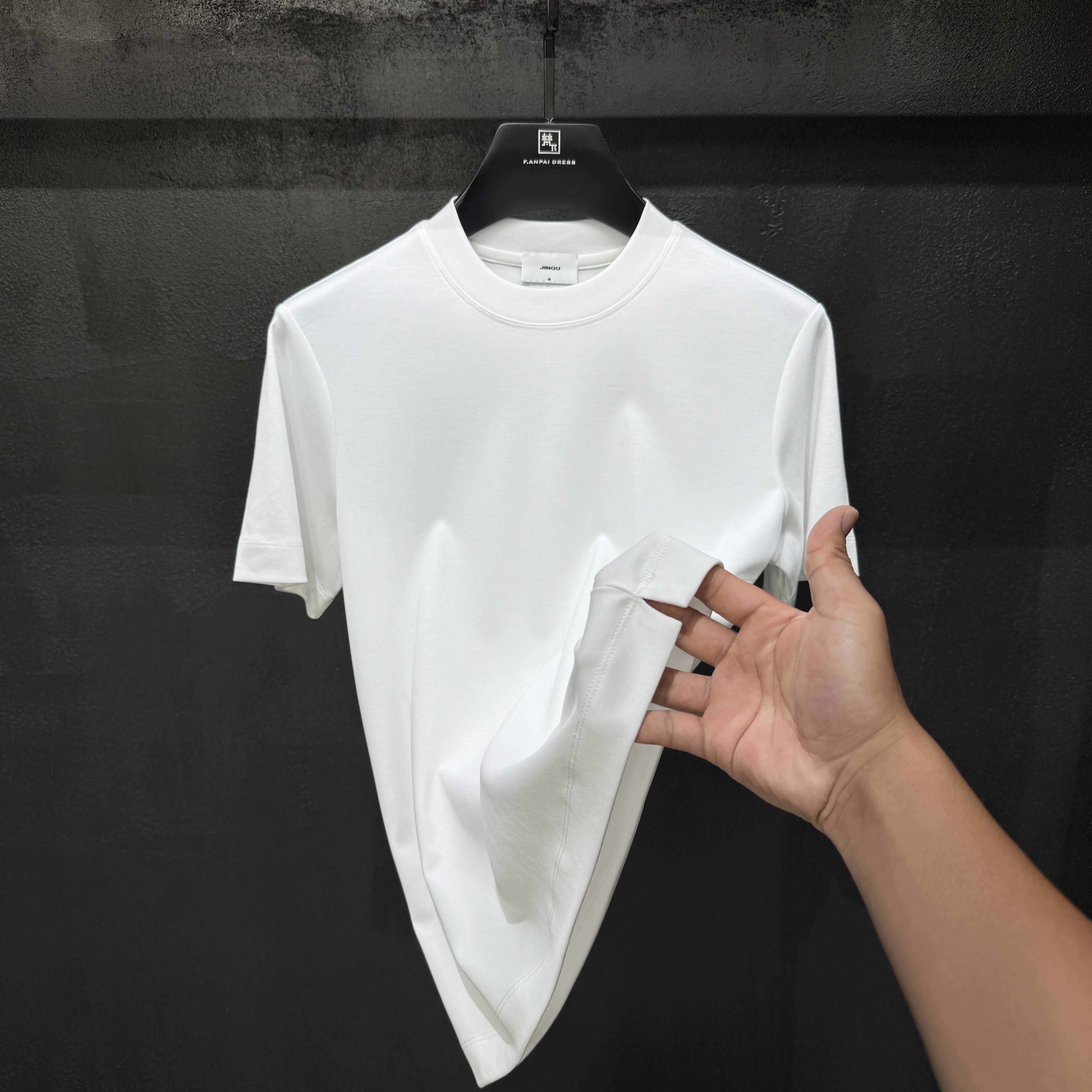 锦区《秋冬开衩短袖》轻奢时尚丝光柔感简约纯色男士高档短袖t恤